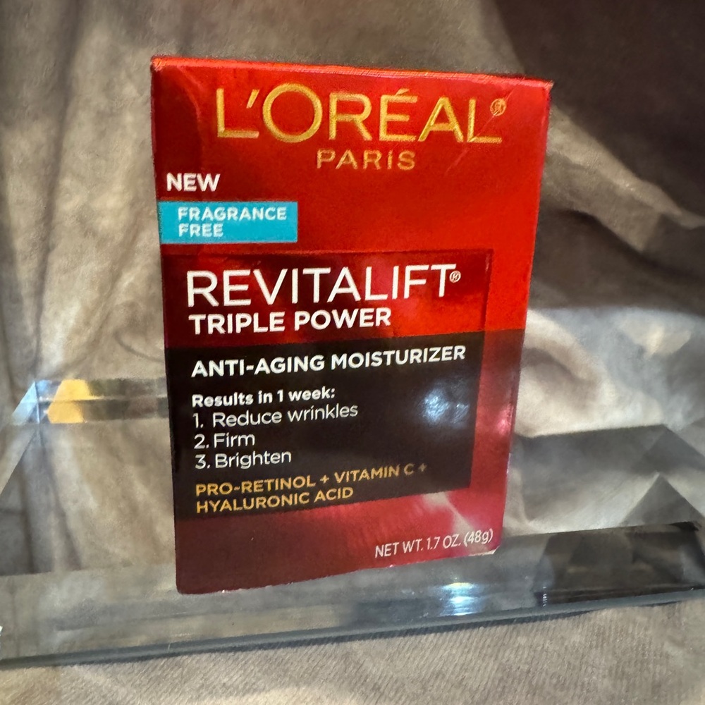 L'Oreal Hydration Cream - Red Packaging